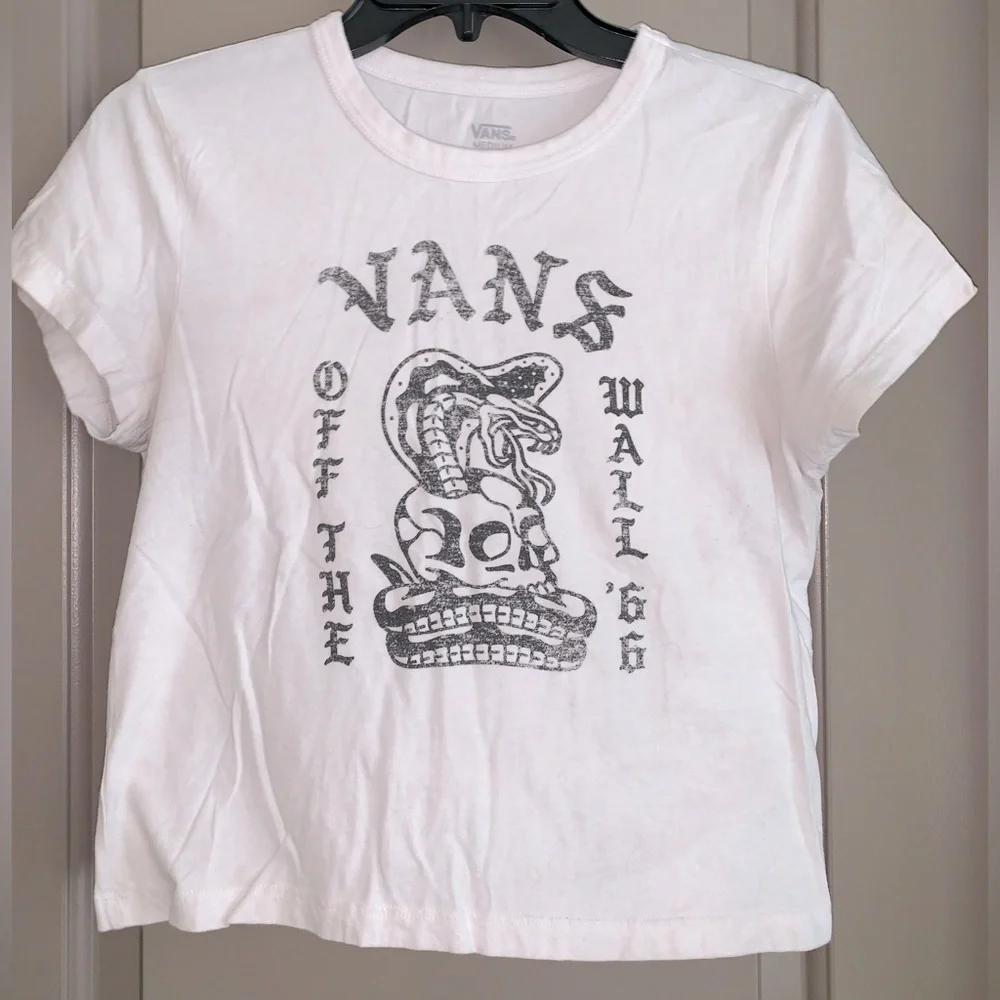 ⭐️BUNDLE⭐️ of Vans Shirts/Jackets - Picture 8 of 16